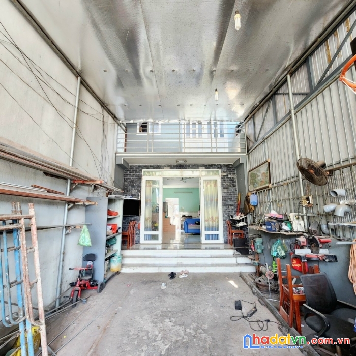 Bán nhà p.tân biên, gần bv âu cơ, sân oto, đường nhựa 7m thông chỉ 2ty550