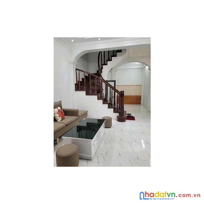 Chính chủ cần bán nhà phân lô quân đội ô tô đỗ cửa tại phố nguyễn ngọc nại