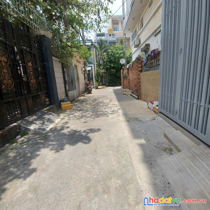 Bán gấp nhà thống nhất, 4.3x22m, hẻm gần 4m, btct 4 pn chỉ 5 tỷ xx thương lượng