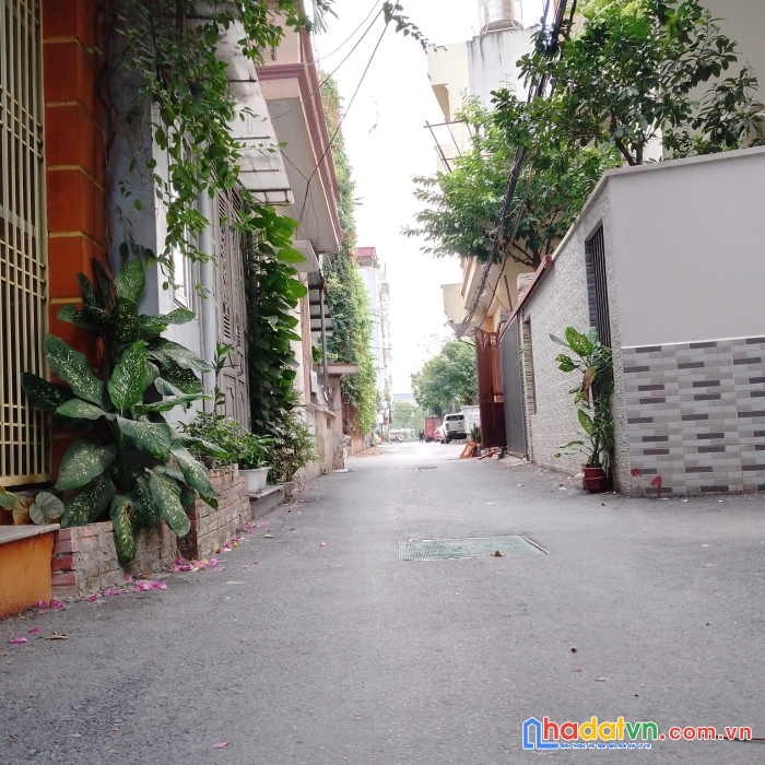 Tôi chính chủ cần bán nhà lô góc 3 thoáng lê trọng tấn 40m 4 tầng mt 4m 4.9 tỷ