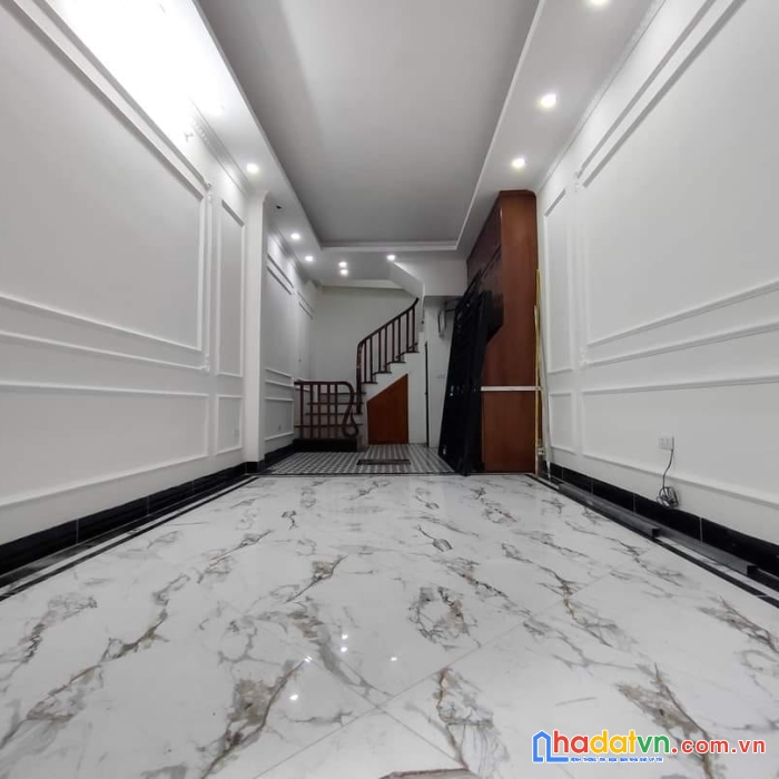 Siêu hiếm !! chính chủ gửi bán  nhà xuân thủy, cầu giấy 33m2 5 tầng phân lô mới đẹp sang trọng ở