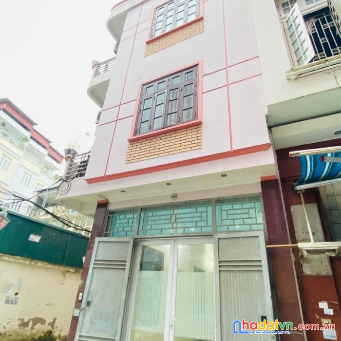 Siêu hiếm !! chính chủ gửi bán  nhà  48m2, 5 tầng lô góc, ô tô dừng đỗ ngày đêm  ở 1194 chùa láng