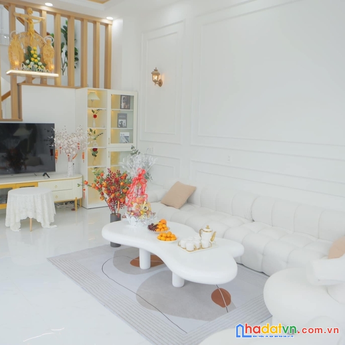 Siêu ngon! nhà đẹp chùa láng, ngõ to, oto gần, 44m x 4t, chỉ 4.7 tỷ