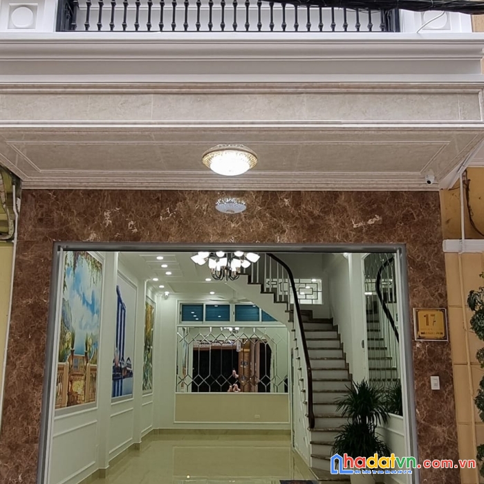 Nhà phạm tuấn tài - pl- vỉa hè- oto – ngõ thông, 40m2x5t, giá 12 tỷ