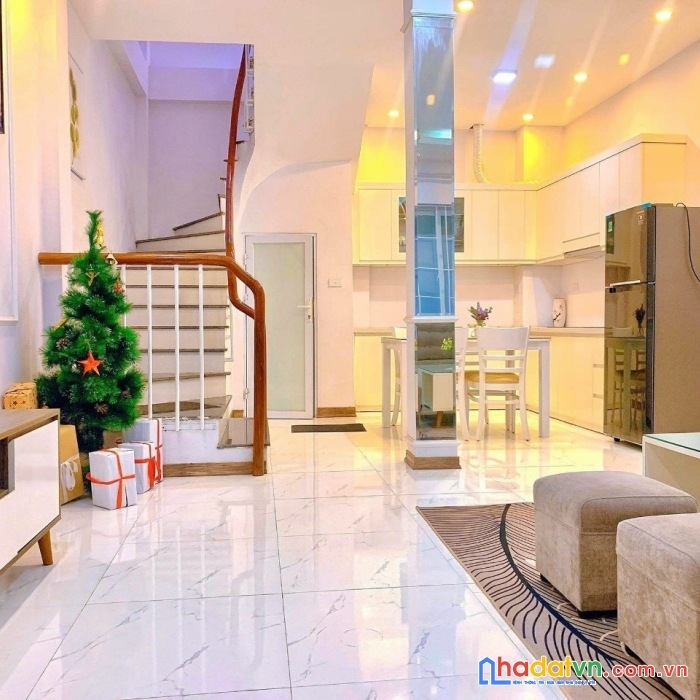 Cần bán nhà đẹp phân lô ô tô đỗ cửa dân trí cao gần phố thoáng trước sau đường nguyễn văn trỗi - q