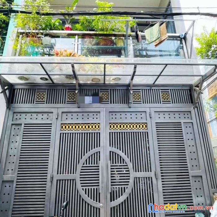 Ngộp bán nhà mặt tiền mũi tàu lạc long quân 40m2 nhỉnh 6 tỷ