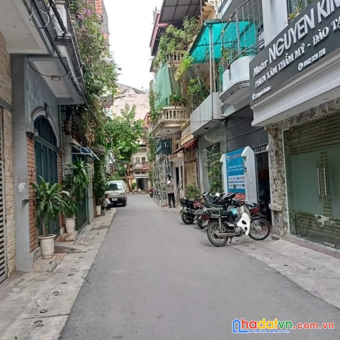 Cho thuê nhà ở nguyễn chí thanh, đống đa. có gara ô tô