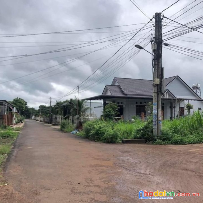 Cần bán lô đất góc 2 mặt tiền thôn 2 xã hòa khánh, buôn ma thuột, đắk lắk