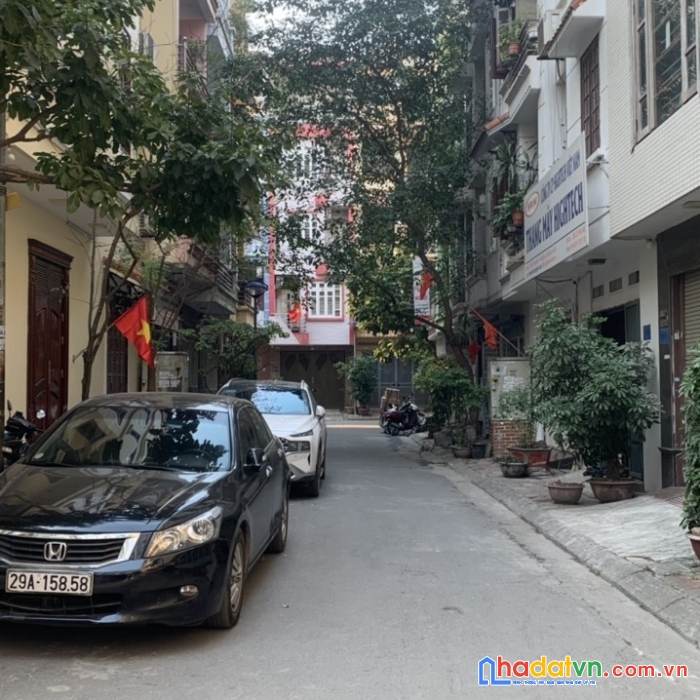 Cho thuê nhà liền kề văn quán hà đông, mặt đường 19/5