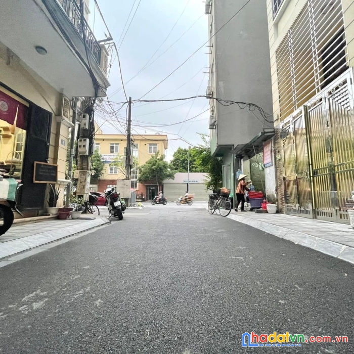 Bán nhà phố đào tấn - gara - dt 65m- giá chào 13.9 tỷ