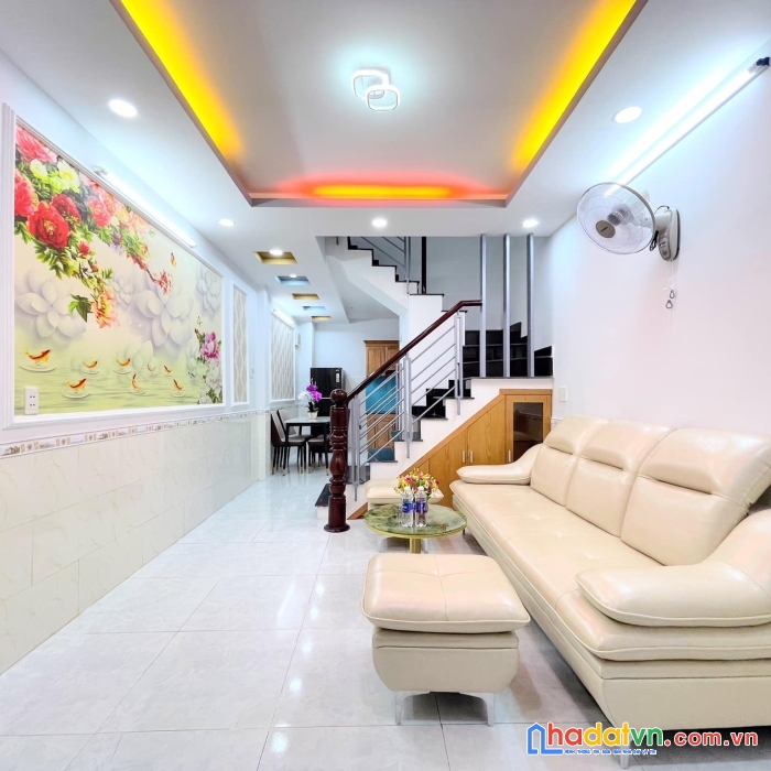 [3.7 tỷ] xe hơi tới cửa nguyễn tư giản,p12, gò vấp