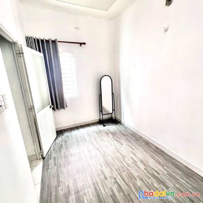 Nhà thuê căn góc full nội thất gần mt đường bông sao p5q8