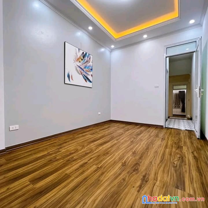 Bán nhà hà trì hà đông 33m 5tầng - gần trung tâm giá 2.x tỷ