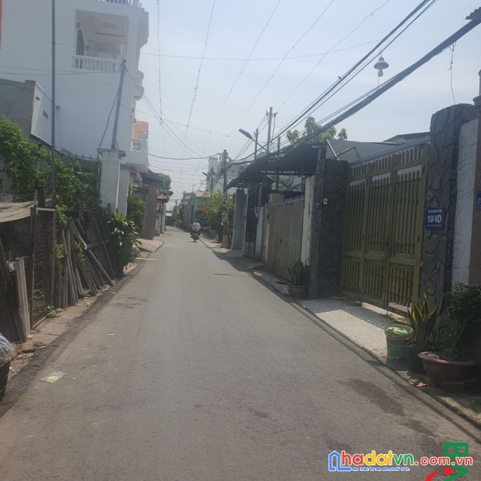 Nhà đẹp, đường oto thông 93m2, giá chỉ 2.99 tỷ, phường tân hiệp, biên hòa, đồng nai.