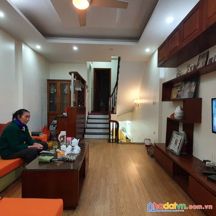 Bán nhà tôn đức thắng, đống đa, gần hồ, 60m2 4t mt5m, giá 4.35 tỷ