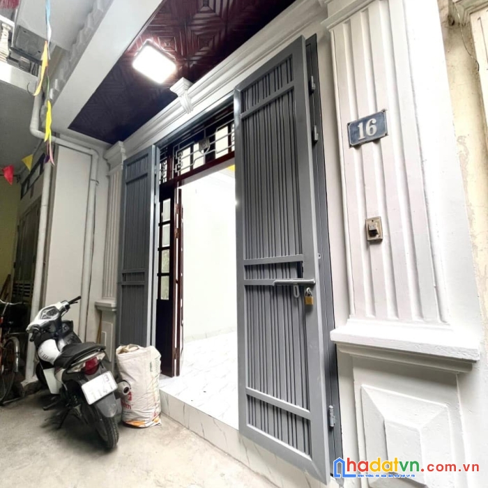 0904.688.633 bán nhà thanh xuân 43m2 4 tầng khu tập thể cán bộ giá 6.3 tỷ tặng nội thất vip ở ngay