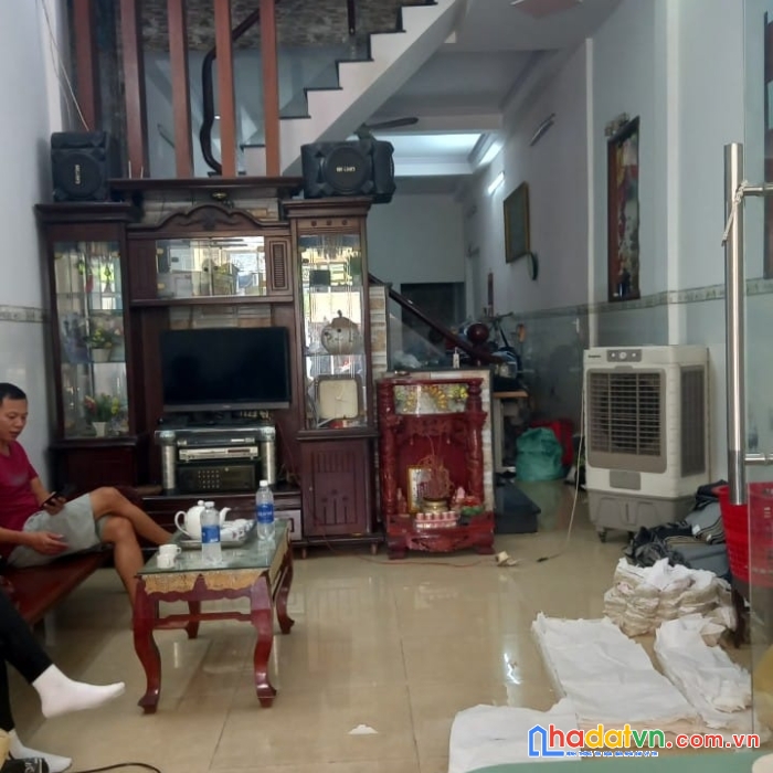 Ngộp bank- rẻ bèo - măt tiền đường tch 10m - 3 tầng -105m2 - chỉ 5 tỷ1