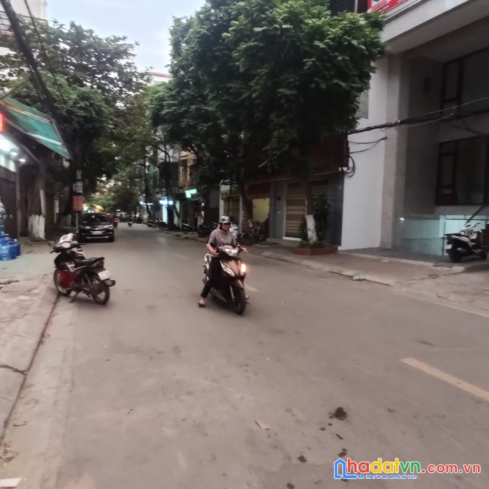 Bán nhà thanh xuân mp tô vĩnh diện, 105m, 5t, mt 5.5m, vỉa hè, otô dừng đỗ, kd đỉnh, 26 tỷ,