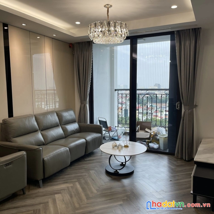 Siêu phẩm  cc hc golder city - căn góc hiếm nhất tòa - full nội thất trị giá tiền tỷ . s 88m - 