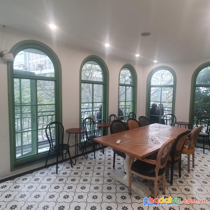 Mặt phố  yên hoà - cầu giấy - ôto tránh - kinh doanh ngày đêm- sổ đỏ vuông