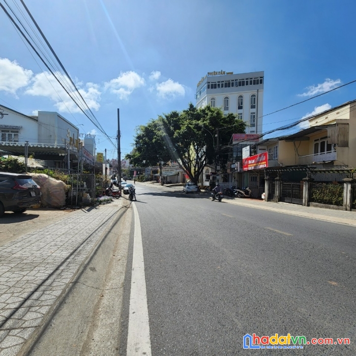 Cần bán lô đất rộng thích hợp xây khách sạn đường hai bà trưng, đà lạt 375m2