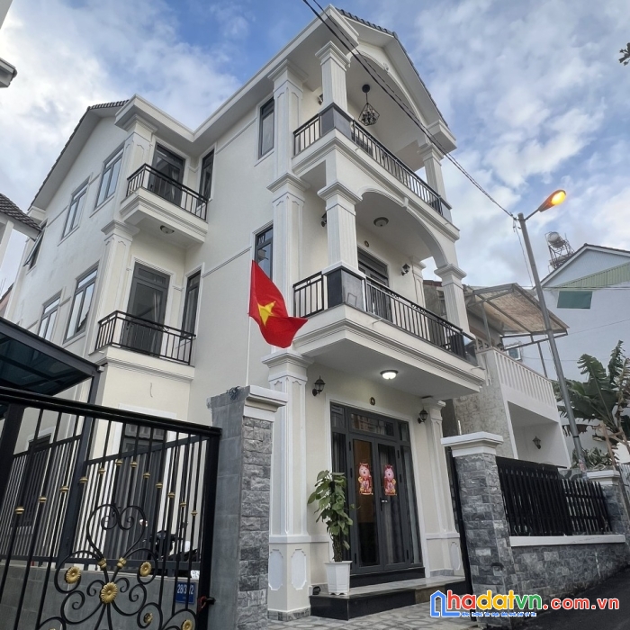 Villa đẹp 119m2 sổ riêng xây dựng ở lữ gia, phường 9, tp. đà lạt, giá bán 8 tỷ