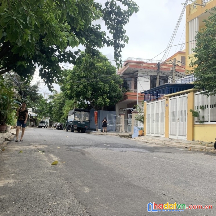 Nhà 2 tầng mt phó đức chính 93m2 ,gần biển, kinh doanh sầm uất.