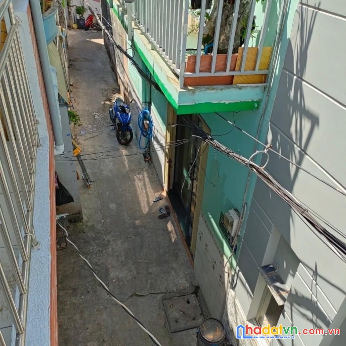 Bán nhà 2 tầng đường lê trọng tấn, ba gác tới nhà, 30m2 chỉ 2.93 tỷ, dtxd: 56m2