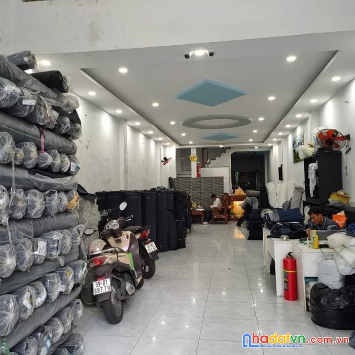 Bán nhà mặt tiền khu chợ vải phú thọ hòa, 2 tầng, đường nhựa 10m, 140m2 giá 25.9 tỷ