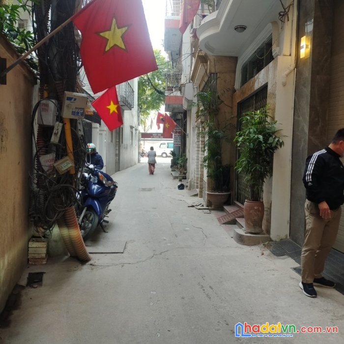Siêu phẩm trung kính, cầu giấy 50m mt 4.5m nhỉnh 8 tỷ nhà đẹp ở ngay gara kinh doanh