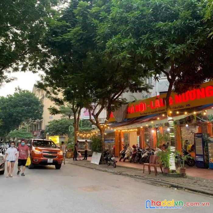 Bán nhà phố nguyễn khánh toàn, cầu giấy, phân lô 3 ô tô, kd thang máy, 65m, 15tỷ8