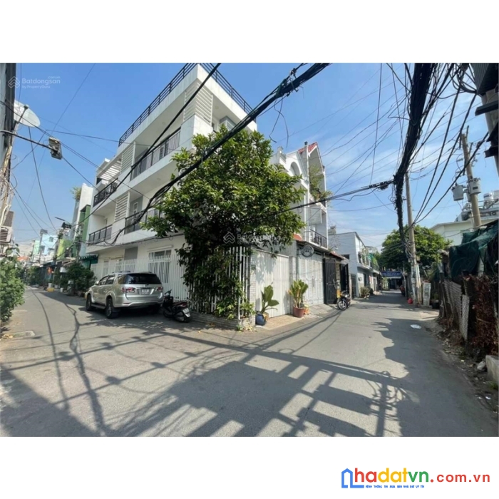 Cần bán nhà 3 tấm giá rẻ hơn 1 tỷ, vị trí cực đẹp, sát mặt tiền, thơm, đường nguyễn văn khối,