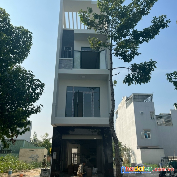 Bán nhà mới xây, 1 trệt 3 lầu, đường n2 d2d võ thị sáu, chỉ 7ty950