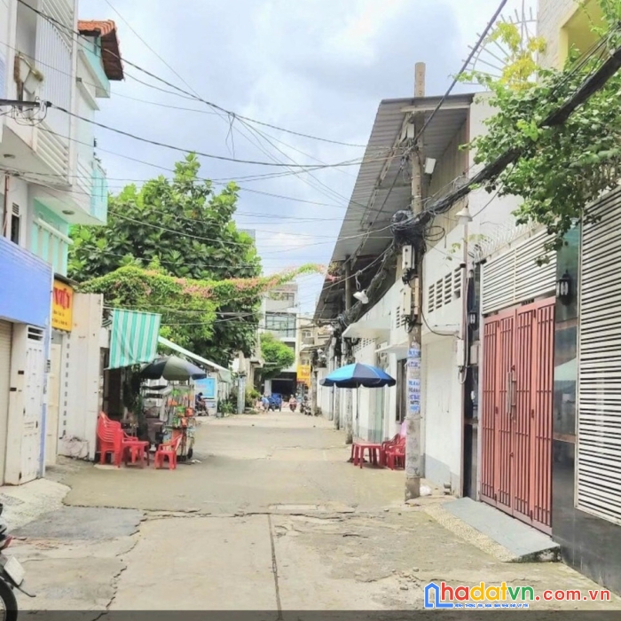 Chính chủ bán nhà gọn đẹp đường lạc long quân, phường 5, quận 11, tp hồ chí minh