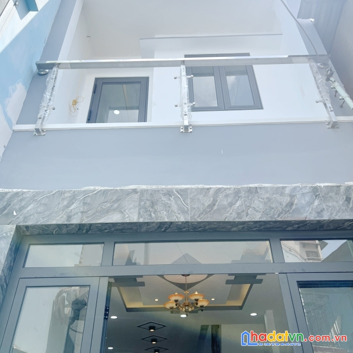 Nhà mới 3.2x7m nở hậu 6.8m sát đường hưng phú,dã tượng p10q8