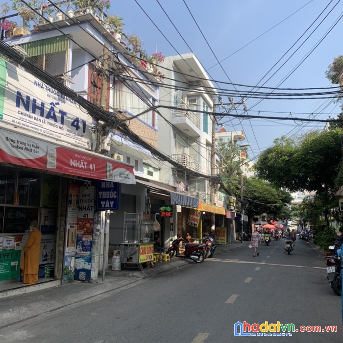 Nhỉnh 10ty, nhà mt nhựa kề lạc long quân, p10 tân bình- 6.5x13