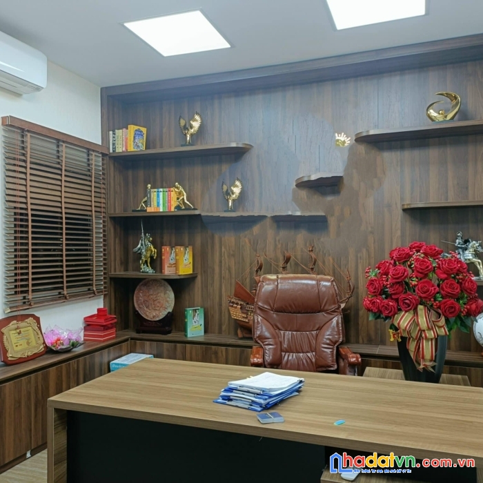 Nhà đẹp kinh doanh vp kết hợp ccmn, thang máy 6 tầng, giếng trời -  khu phân lô mai dịch - cách ô