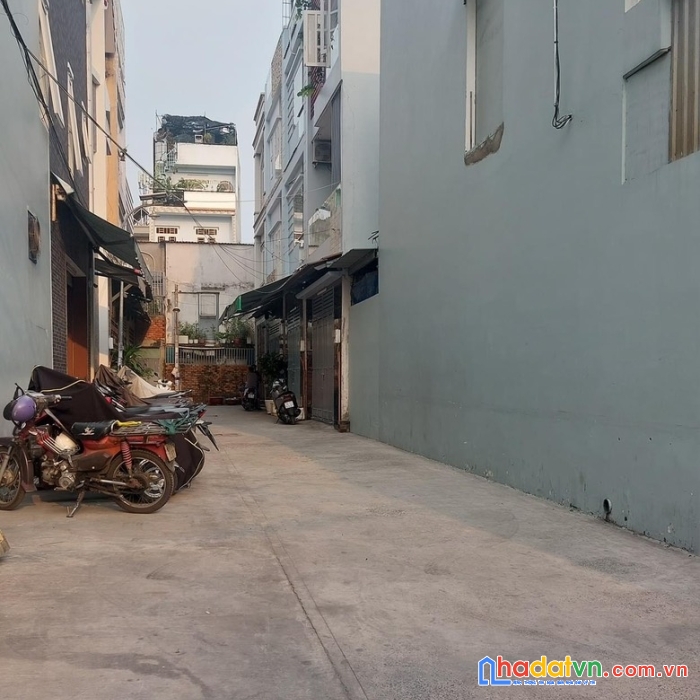 Bán nhà mới 2 tầng đường tân hòa đông, hẻm xe hơi, 60m2 chỉ 4.6 tỷ
