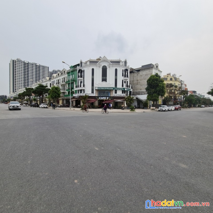 Bán gấp. 66m2 đất mặt phố kinh doanh sầm uất tại trâu quỳ, gl hn. lh 0989894845.