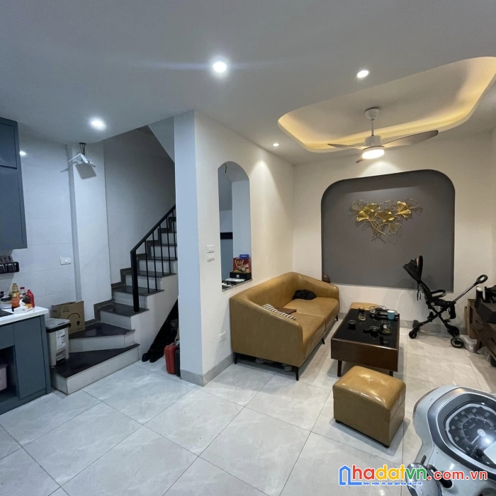 Bán nhà xã đàn, đống đa, 20m ô tô tránh, kd online, 33m2 4t, giá 3.7 tỷ