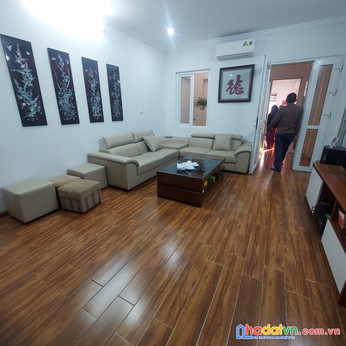 50m, 13,9 tỷ trung tâm đống đa. kinh doanh, văn phòng. thang máy.