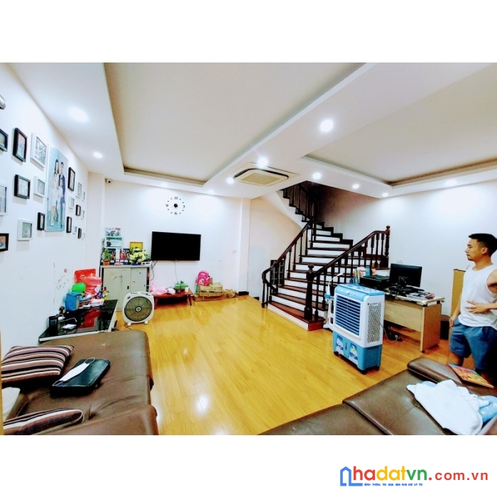 Bán nhà p. võ thị sáu, hai bà trưng, 40mxmt6x3pn, ô tô tránh, kd, cực hiếm, 8.6 tỷ. lh: 0366051369