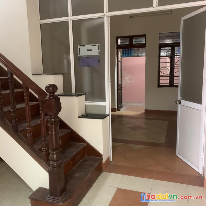 Cho thuê văn phòng định công ,60m2 x 4 tầng ,mt4m, 25tr