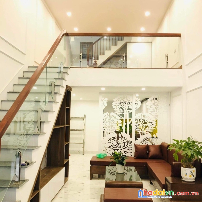 Chính chủ bán nhà thái thịnh, để hết lại nội thất xịn xò, diện tích 45m2, 
giá 4,9 tỷ, nhà mới,