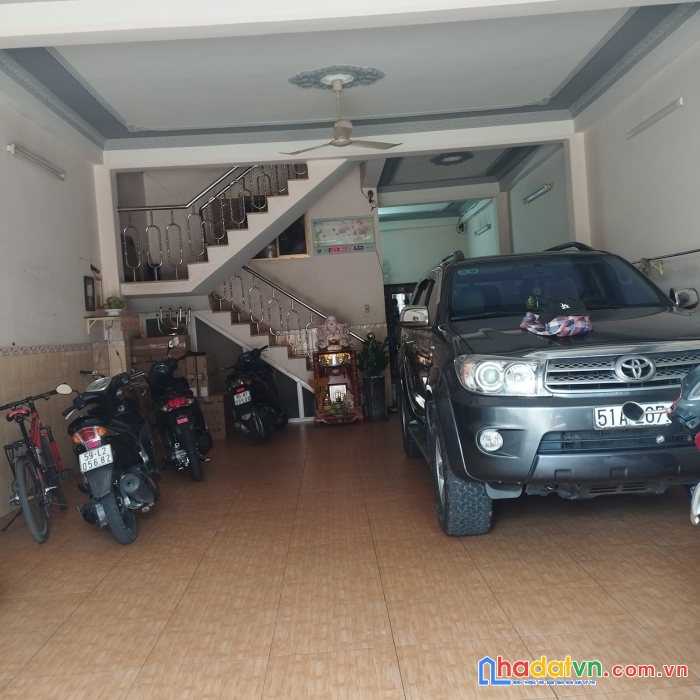 Nhà mặt tiền đường số 1, 6x18m, 4 tầng, kdc bình hưng. bình chánh