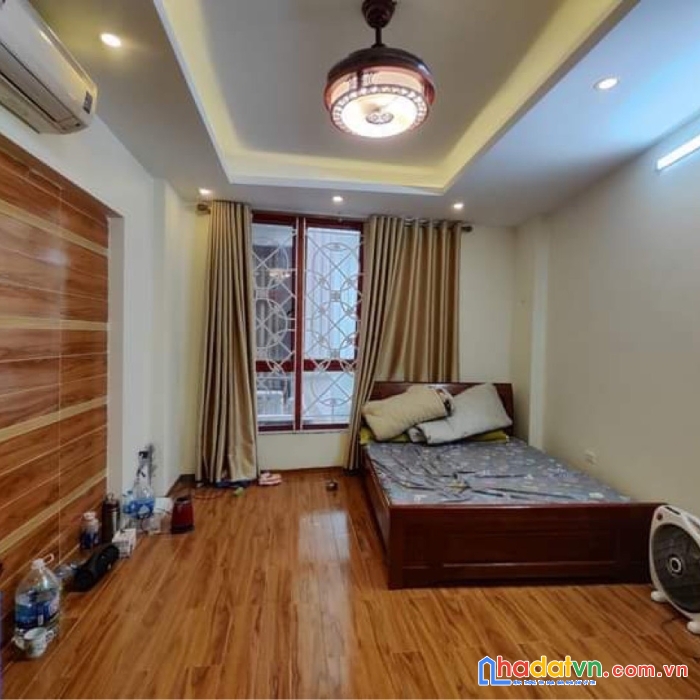 Bán nhà bồ đề chỉ hơn 80tr/m có nhà 5 tầng  diện tích 40m rộng thênh thang về ở luôn