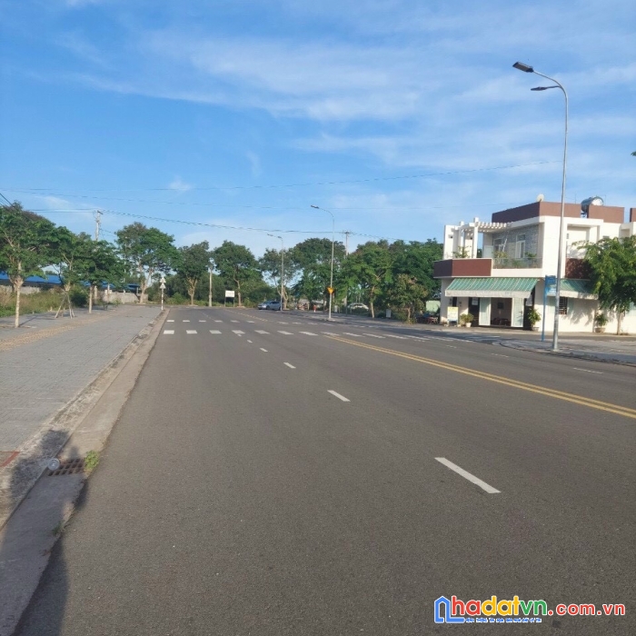 Bán lô đất mặt tiền đường hoàng hoa thám p.long tâm tp.bà rịa