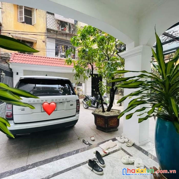 Bán nhà 4 tầng phố liễu giai dt 250 m2, mặt tiền 15 m, giá 55 tỷ.