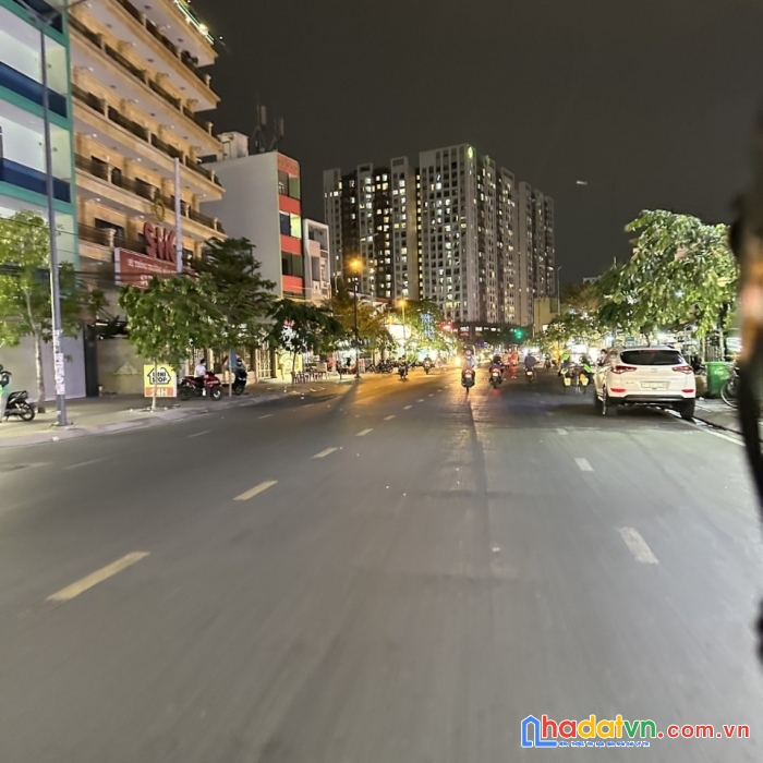 Bán nhà tô hiệu 56m2 hẻm xe hơi 3 tấm mới btct ở liền