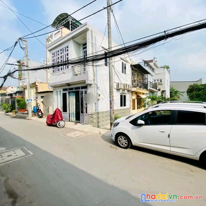 Bán gấp nhà mặt tiền kinh doanh  đường 43 hiệp bình chánh